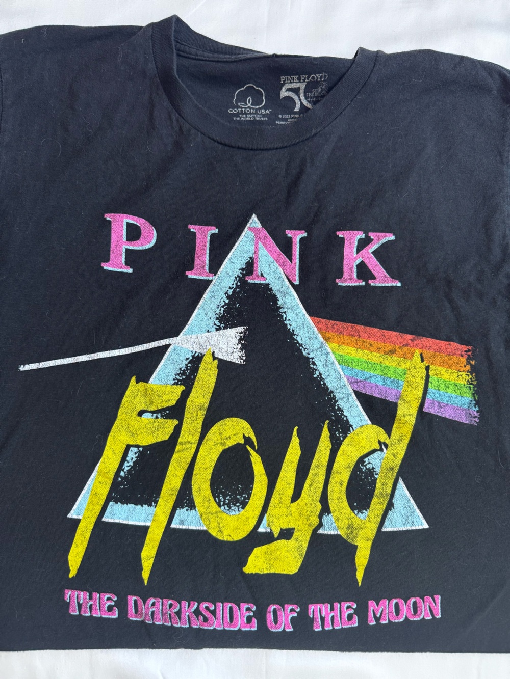 Pink Floyd Dark Side of the Moon Black Tshirt T-Shirt size Medium unisex/ men’s - Picture 2 of 6